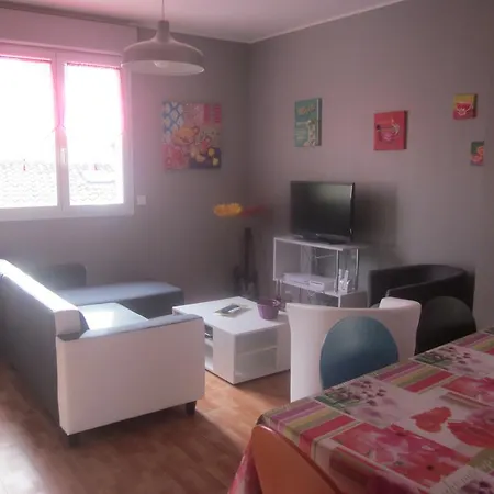 Bed & Breakfast Chez Martine Cote Jardin -cote Canal *